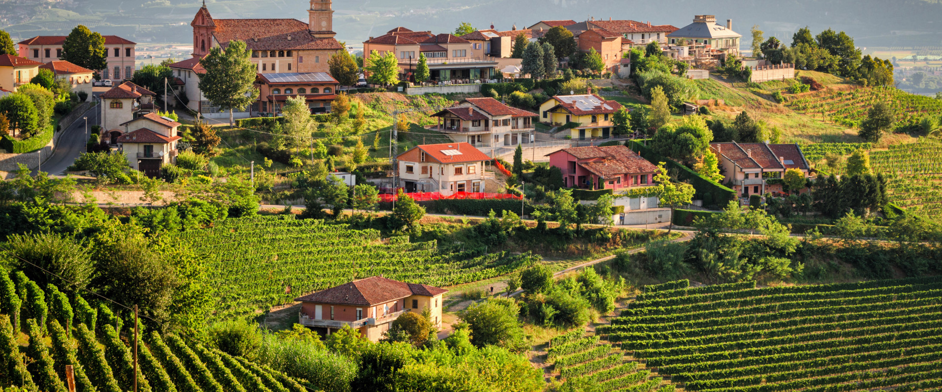 Can you visit wineries in italy?