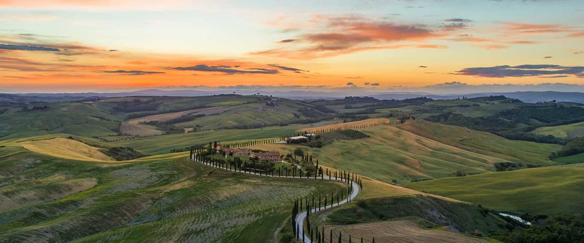 Can you visit wineries in tuscany?